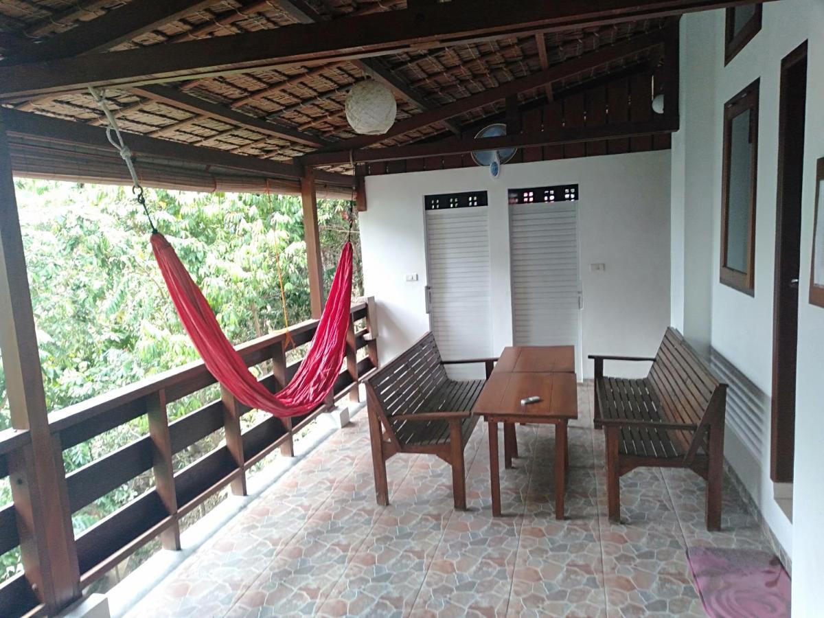 Treetop Guesthouse And Bungalows ซาบัง ภายนอก รูปภาพ