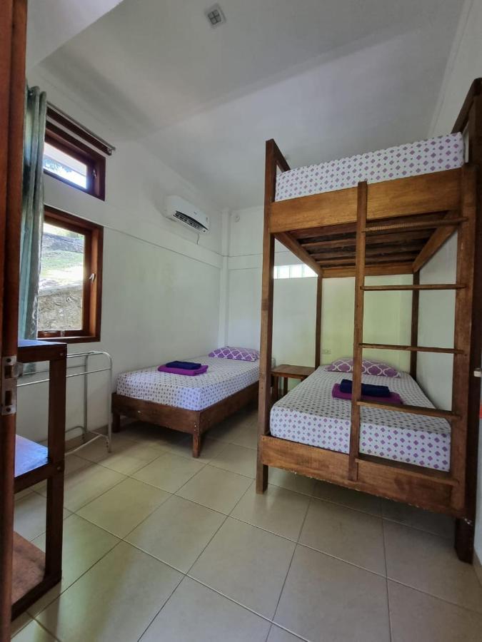 Treetop Guesthouse And Bungalows ซาบัง ภายนอก รูปภาพ